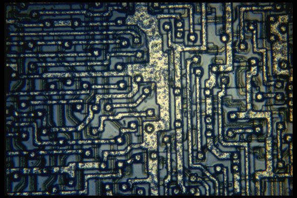 529004 Silicone Microchip Magnified 50 Times A4 Photo Print