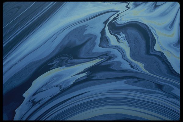 530008 Oil Slick On Water A4 Photo Print