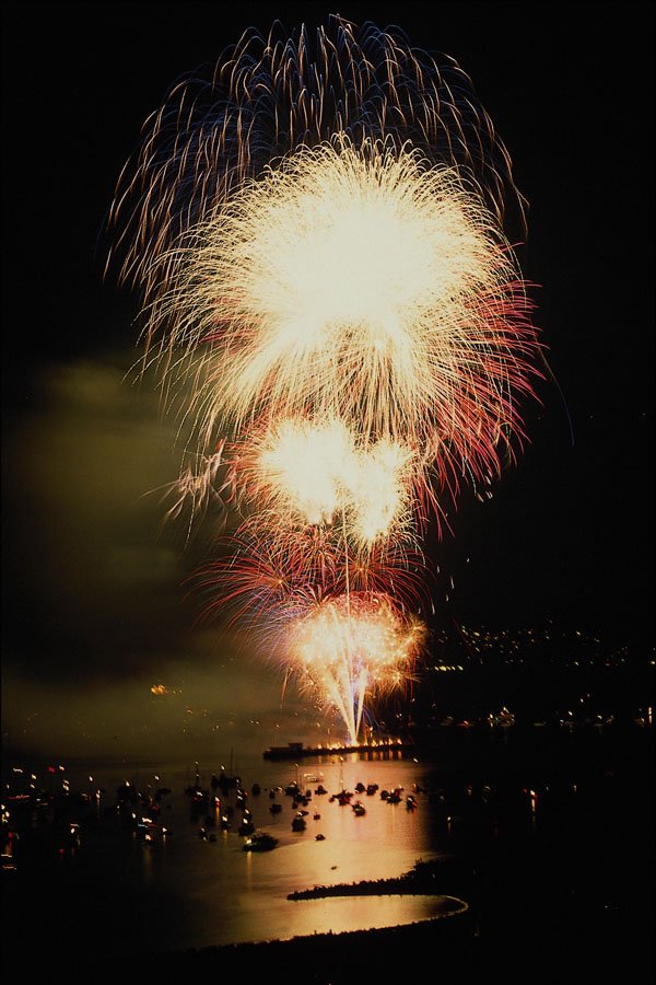 531064 Vancouver Fireworks A4 Photo Print