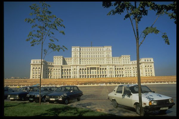 534037 White House , Bucharest, Romania A4 Photo Print