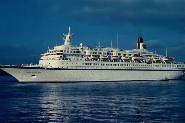 535047 ROYAL VIKING SEA, Norwegian owned Cruise Liner A4 Photo Print