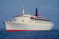 535077 Cunard Line Flagship QUEEN ELIZABETH 2, Pale Gray Livery A4 Photo Print