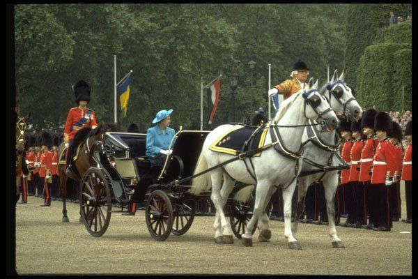 536048 Queen Elizabeth Inspecting Her Guards, England A4 Photo Print