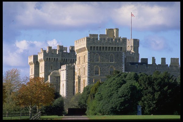 536070 East Front, Windsor Castle, England A4 Photo Print