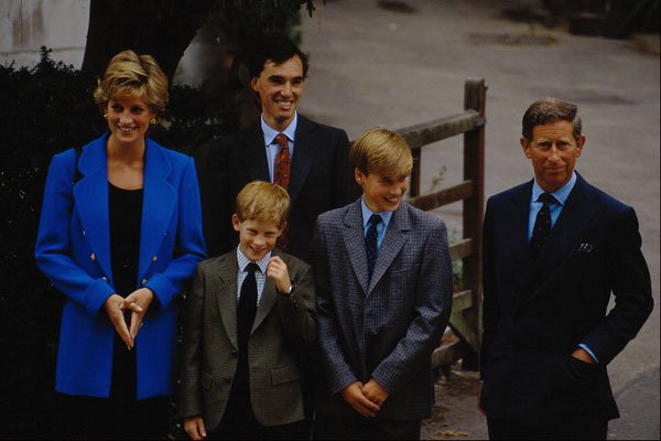 536091 Royal Family A4 Photo Print