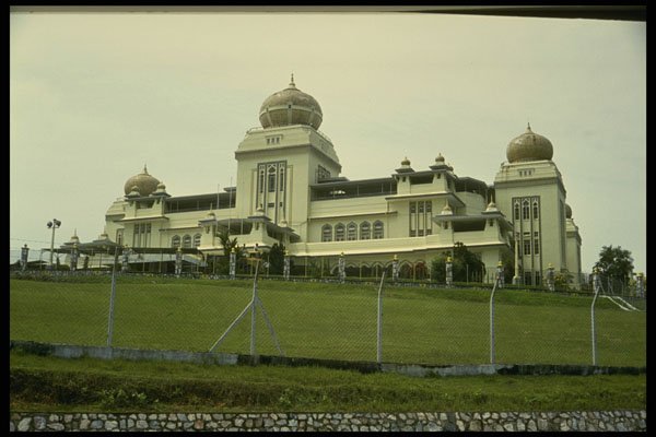538052 Sultan Palace, Kuala Kangsar, Malaysia A4 Photo Print