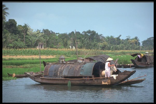 538057 A Boat On The Perfumes River, Hue, Vietnam A4 Photo Print