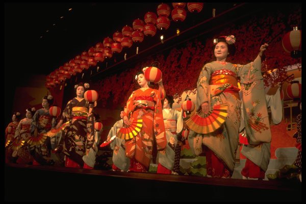 538073 Japanese Traditional Dancers, Japan A4 Photo Print
