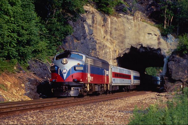 543035 Metro North Railroad, Hudson River Line A4 Photo Print