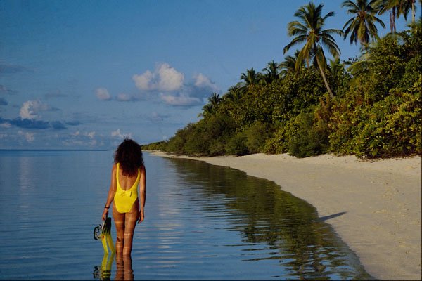 544082 Girl On Tropical Beach A4 Photo Print