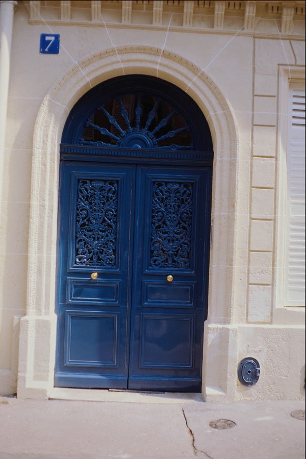 549007 Royal Blue Door With Half Rose Window A4 Photo Print