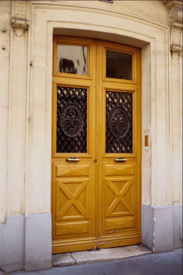 549025 Yellow Door A4 Photo Print
