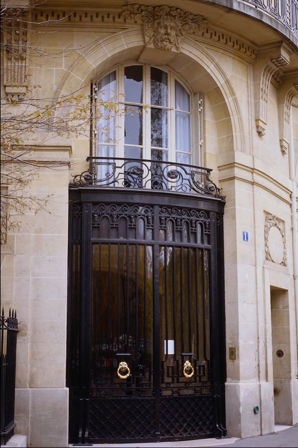 549082 Cylindrical Entrance Door (1) A4 Photo Print