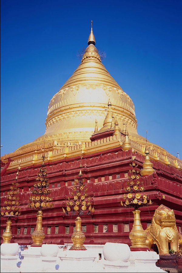 551098 Shwezigon Pagoda, Bagan, Myanmar, Burma A4 Photo Print