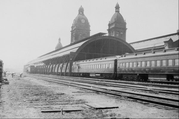 552004 Union Station, Toronto, Ont. 1927, John Boyd PA87606 A4 Photo Print