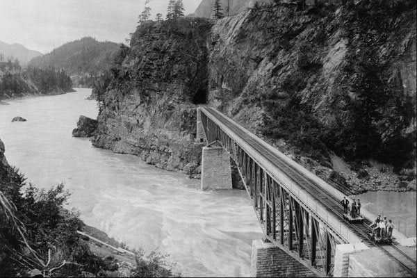 552036 CPR, Fraser River, B.C., Trueman & Caple PA25036 A4 Photo Print