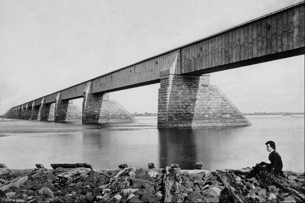 552039 GTR, Victoria Bridge, Montreal, Que. 1878 C27985 A4 Photo Print