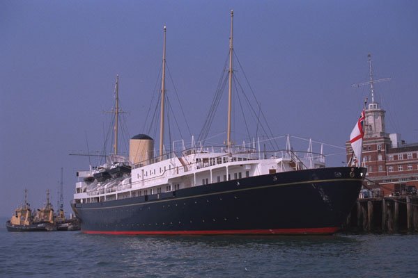 553093 H.M.Y. Brittania, Portsmouth A4 Photo Print