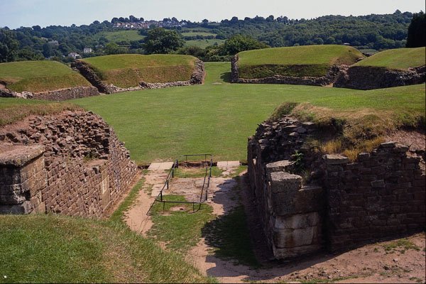 555097 Amphitheater, Caerleon Roman Fortress, England A4 Photo Print