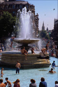 557048 Heat Wave, Trafalgar Square, London, England A4 Photo Print