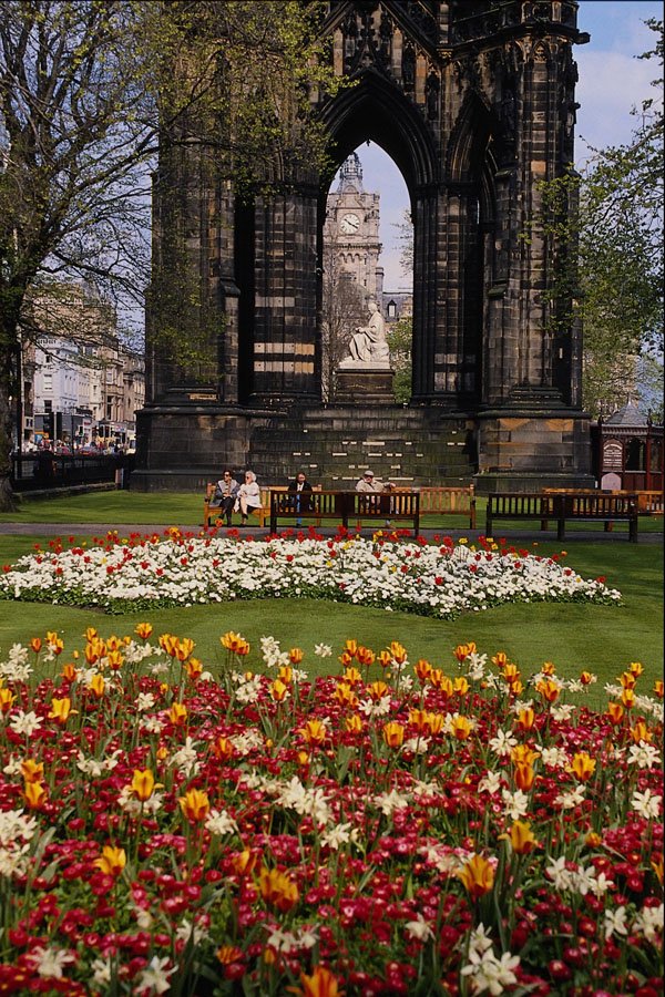 557076 Sir Walter Scott Memorial, Scotland A4 Photo Print