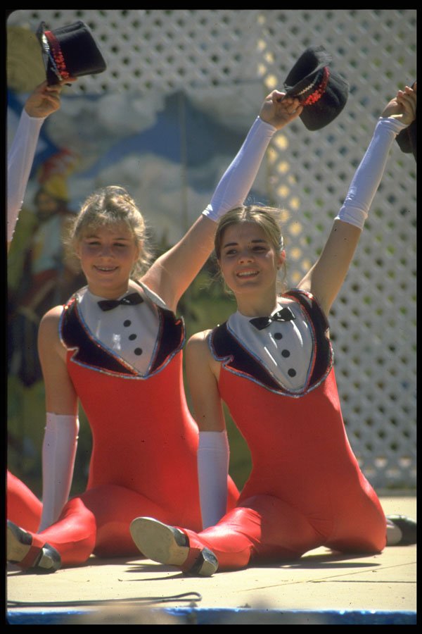558040 Two Dancers, Santa Fe, New Mexico A4 Photo Print