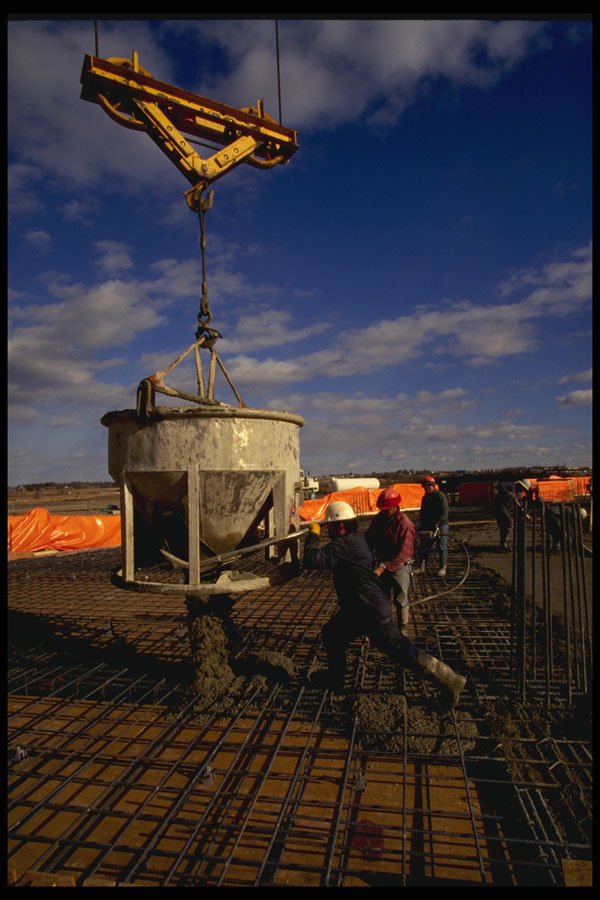 560017 Pouring Concrete Floor On The Main Concourse A4 Photo Print