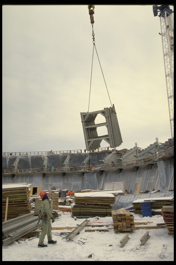 560020 Hoisting Materials To Upper Levels A4 Photo Print