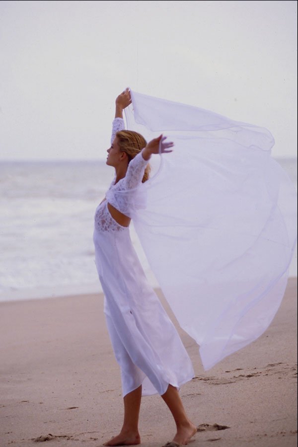 561055 Carrie In A White Nightdress On The Beach A4 Photo Print