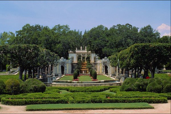 562003 Formal Gardens, Viscaya A4 Photo Print