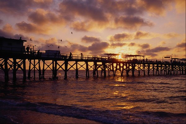 562068 Florida's Popular Fishing Piers A4 Photo Print