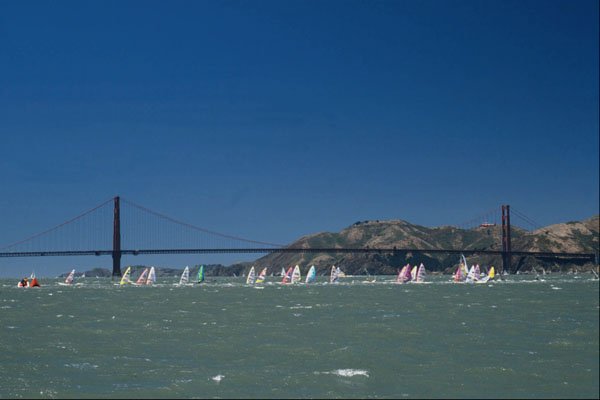 568033 Course Racing In San Francisco By The Golden Gate Bridge A4 Photo Print