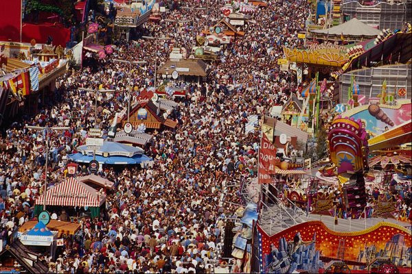 575092 Crowd, Oktoberfest, Munich, Germany A4 Photo Print