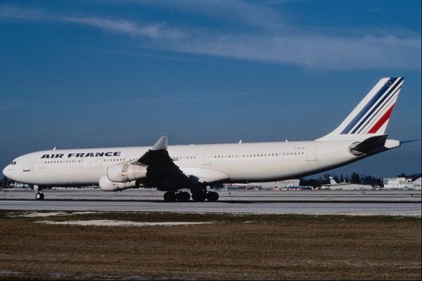 576000 Air France A340 311, Miami, U.S.A. A4 Photo Print
