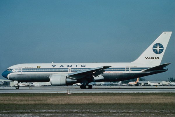576011 Varig B767 241ER, Miami, U.S.A. A4 Photo Print