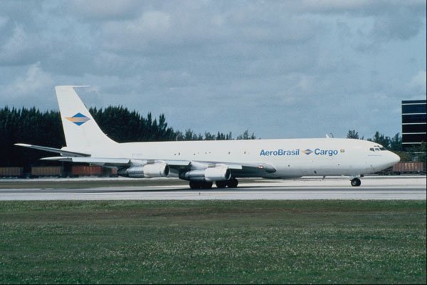 576053 AeroBrasil Cargo B707 365C, Miami, U.S.A. A4 Photo Print