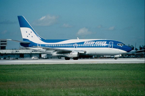 576063 SAHSA B737 217, Miami, U.S.A. A4 Photo Print