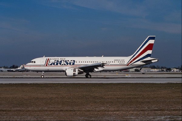 576091 Lacsa A320 212, Miami, U.S.A. A4 Photo Print