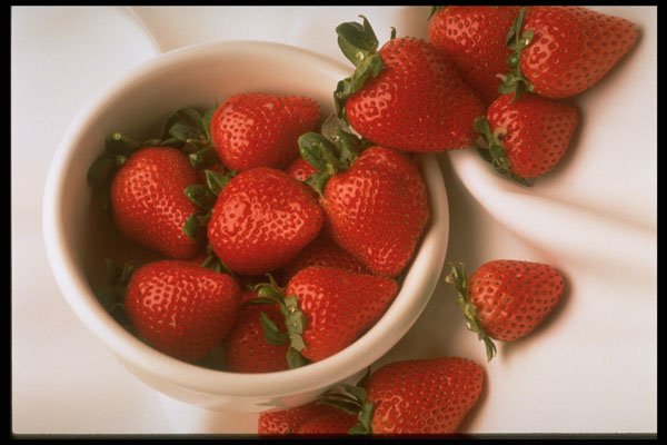 577013 Bowl Of Strawberries A4 Photo Print