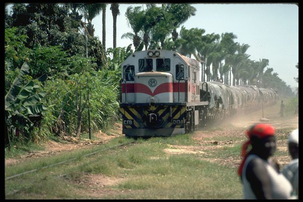 578031 Benguela Railway, Traveling From Lobito To Benguela A4 Photo Print