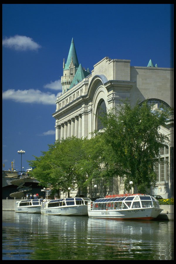 579017 Pride Of The Nation's Capital, Ottawa, Canada A4 Photo Print