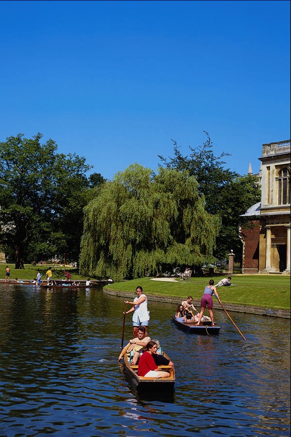 579098 Punting On River Cam, Cambridge, England A4 Photo Print