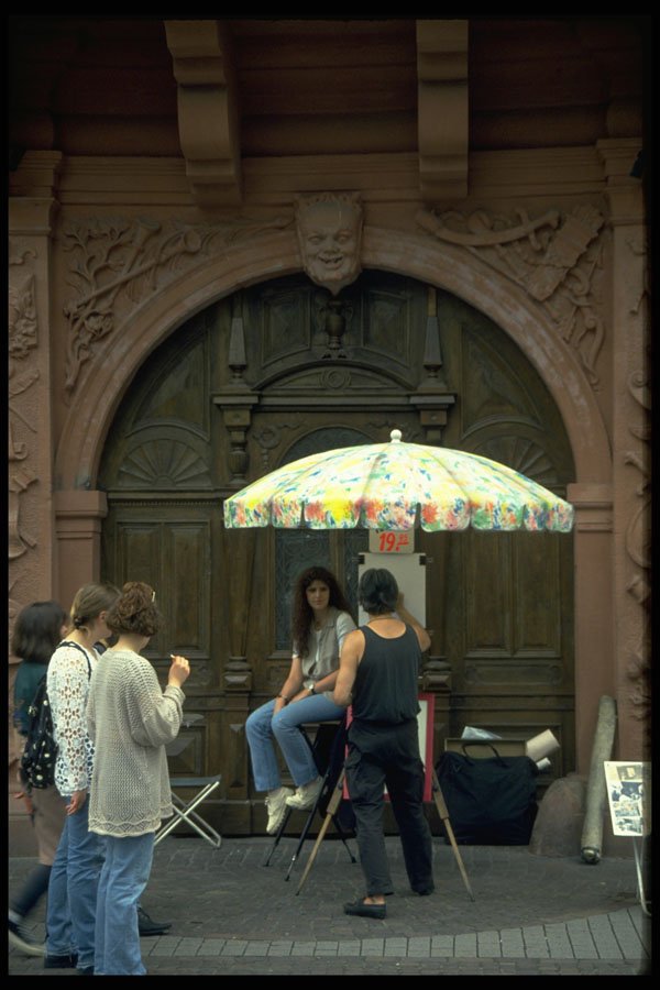 580015 Street Artist A4 Photo Print