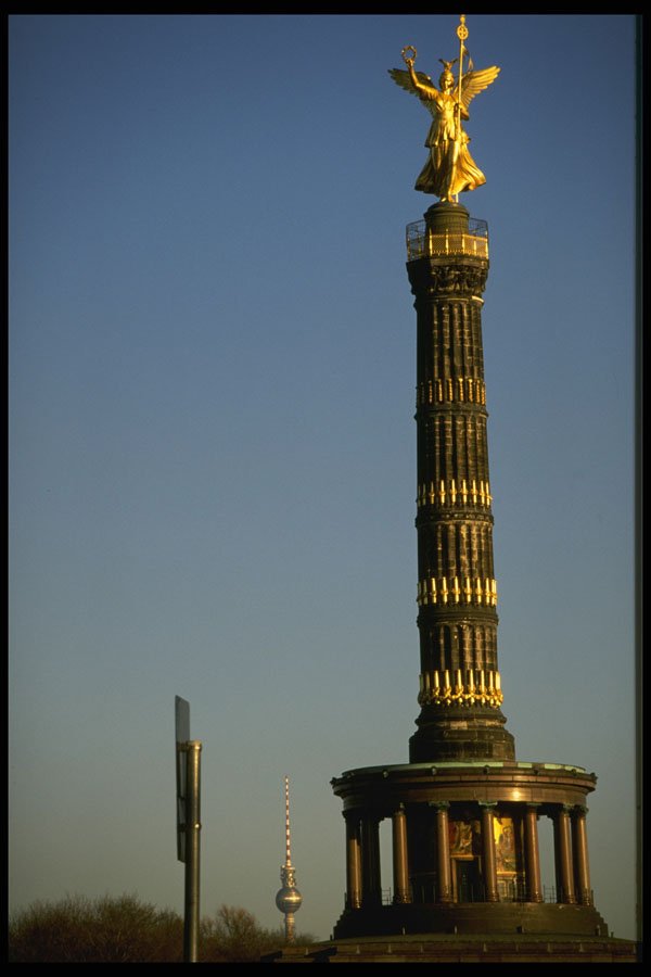 580029 Siegessalve, The Golden Angel, Berlin A4 Photo Print