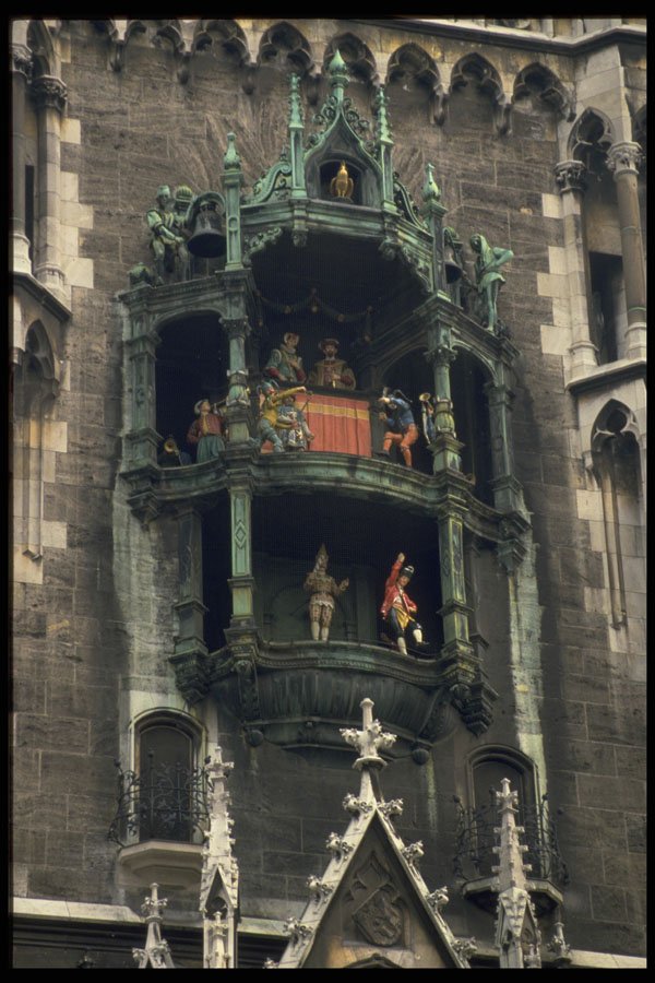 580040 New City Hall, Munich A4 Photo Print