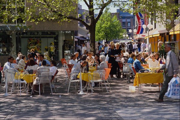 580098 Eating And Drinking At The Shopping Center, Hanover A4 Photo Print