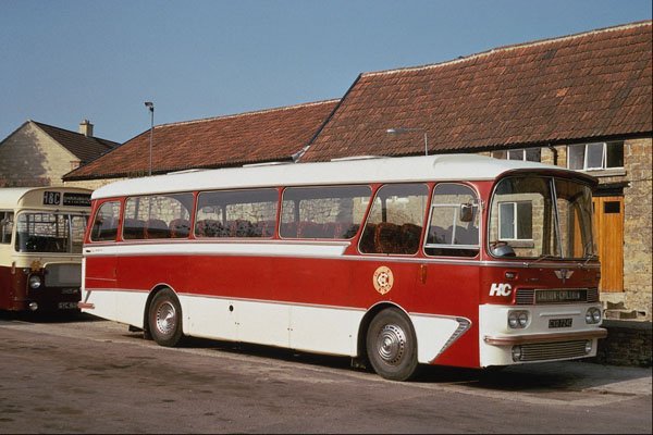 581047 A Fine 1965 AEC Reliance Coach Of A Somerset Operator A4 Photo Print
