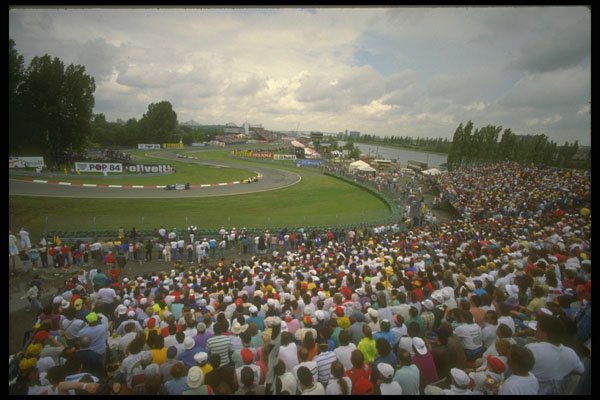 582013 Crowd In The Hairpin A4 Photo Print
