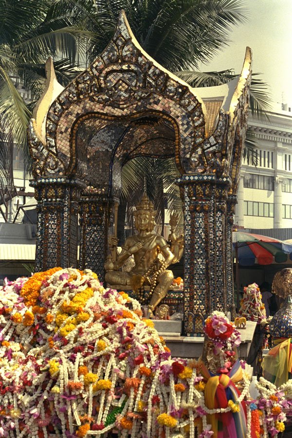 584053 Erawan Shrine, Bangkok, Thailand A4 Photo Print