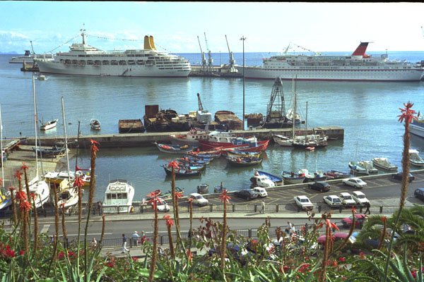 588028 Madeira Harbor, Funchal, Madeira A4 Photo Print